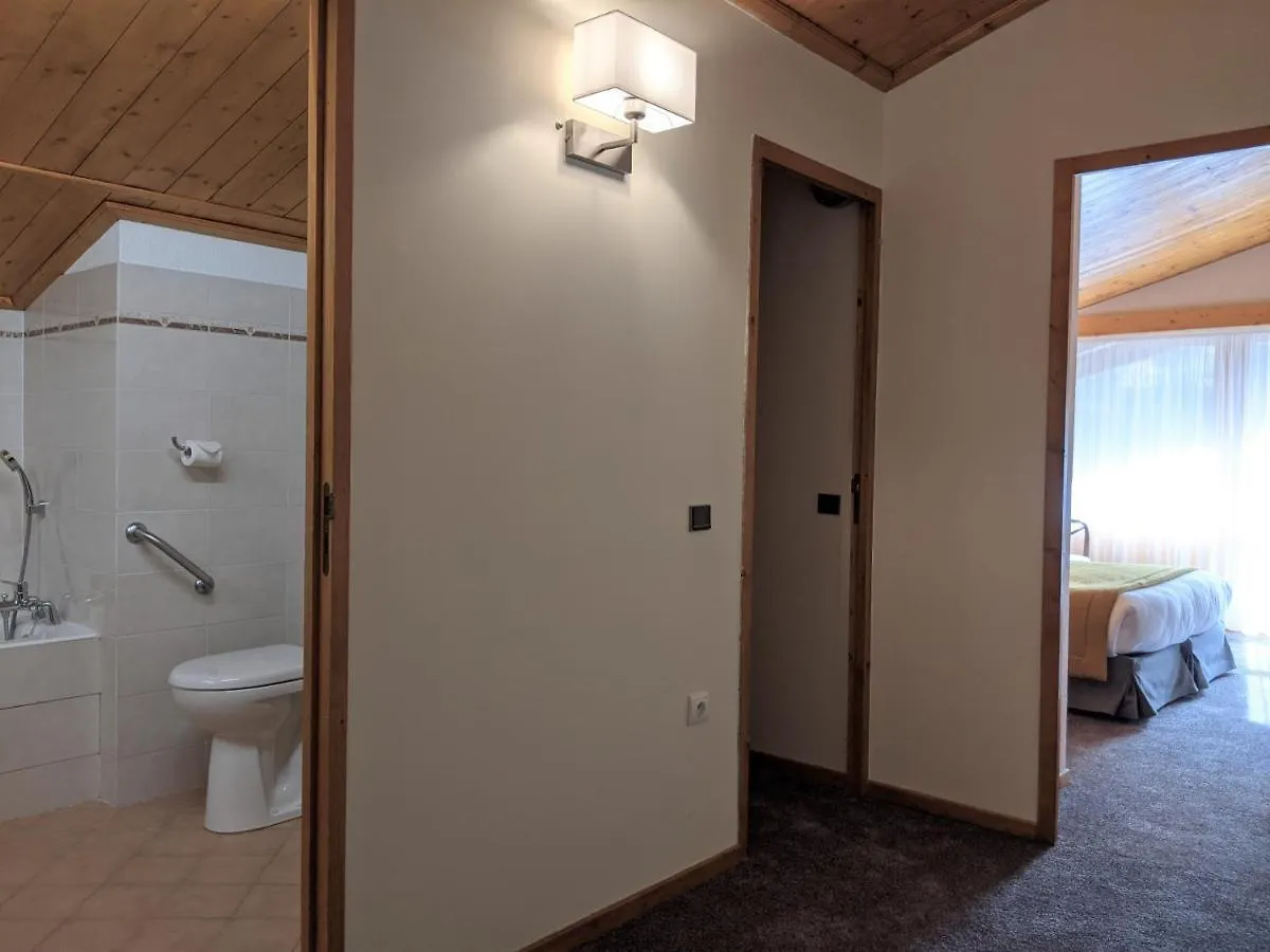 Hotel Les Arolles Meribel 3*,