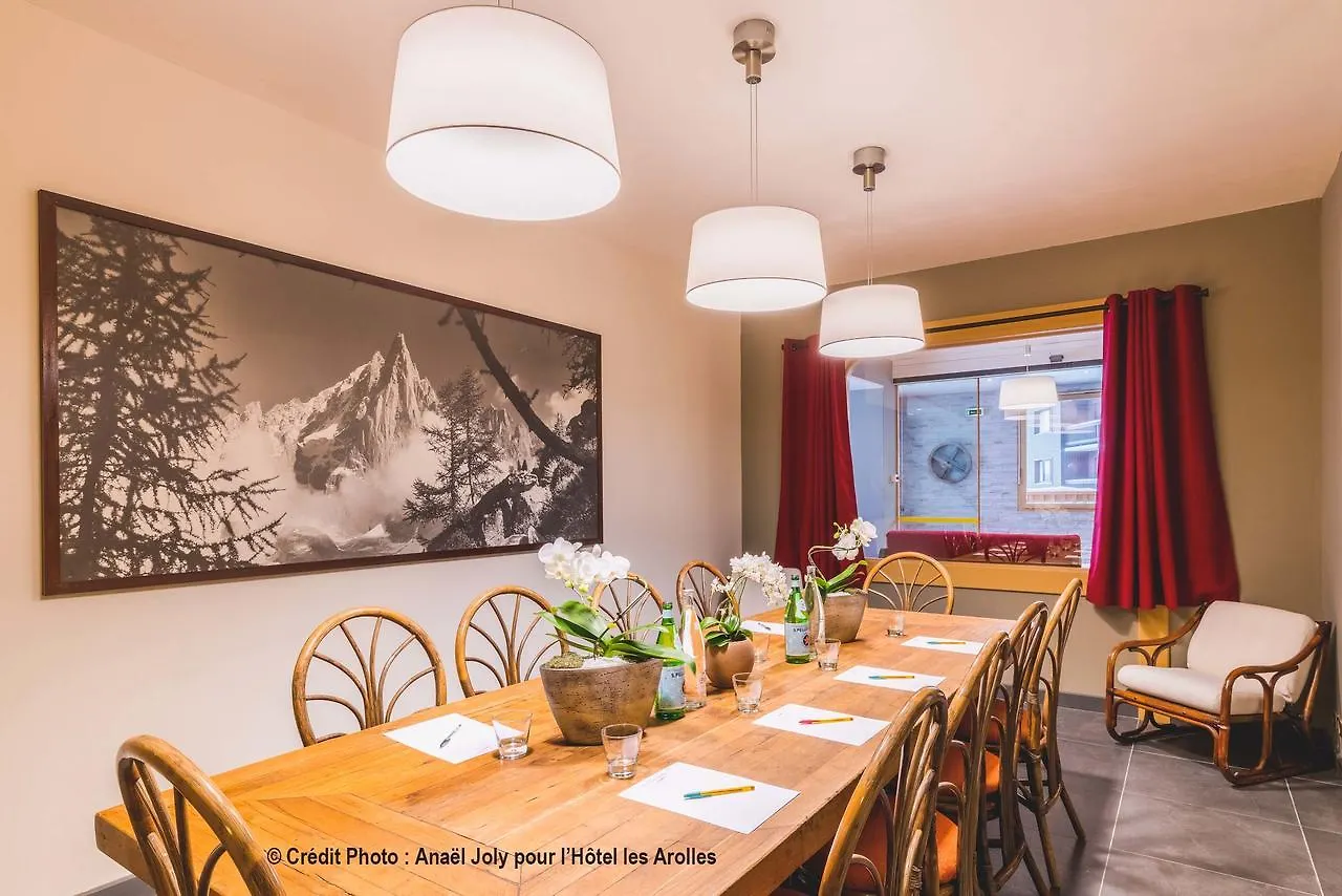Hotel Les Arolles Meribel 3*,