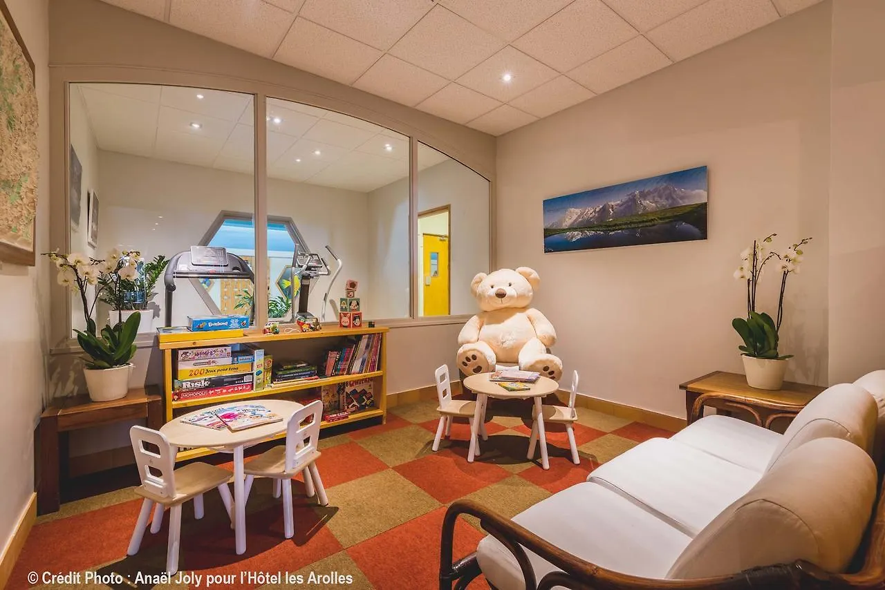 Hotel Les Arolles Meribel 3*,  France