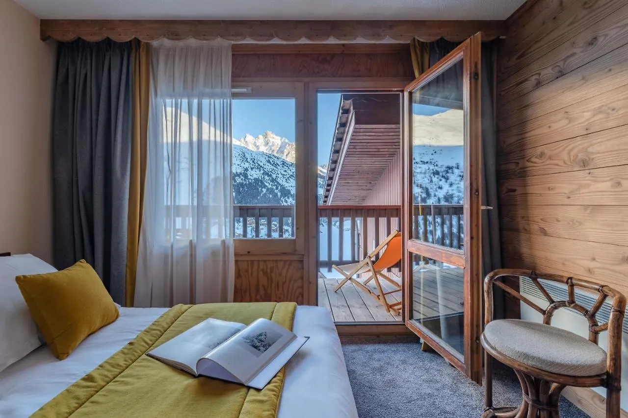 Hotel Les Arolles Meribel 3*,  France